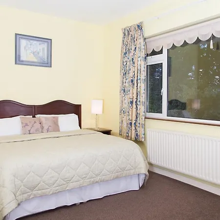 Airport Orchard Bed & Breakfast 5*